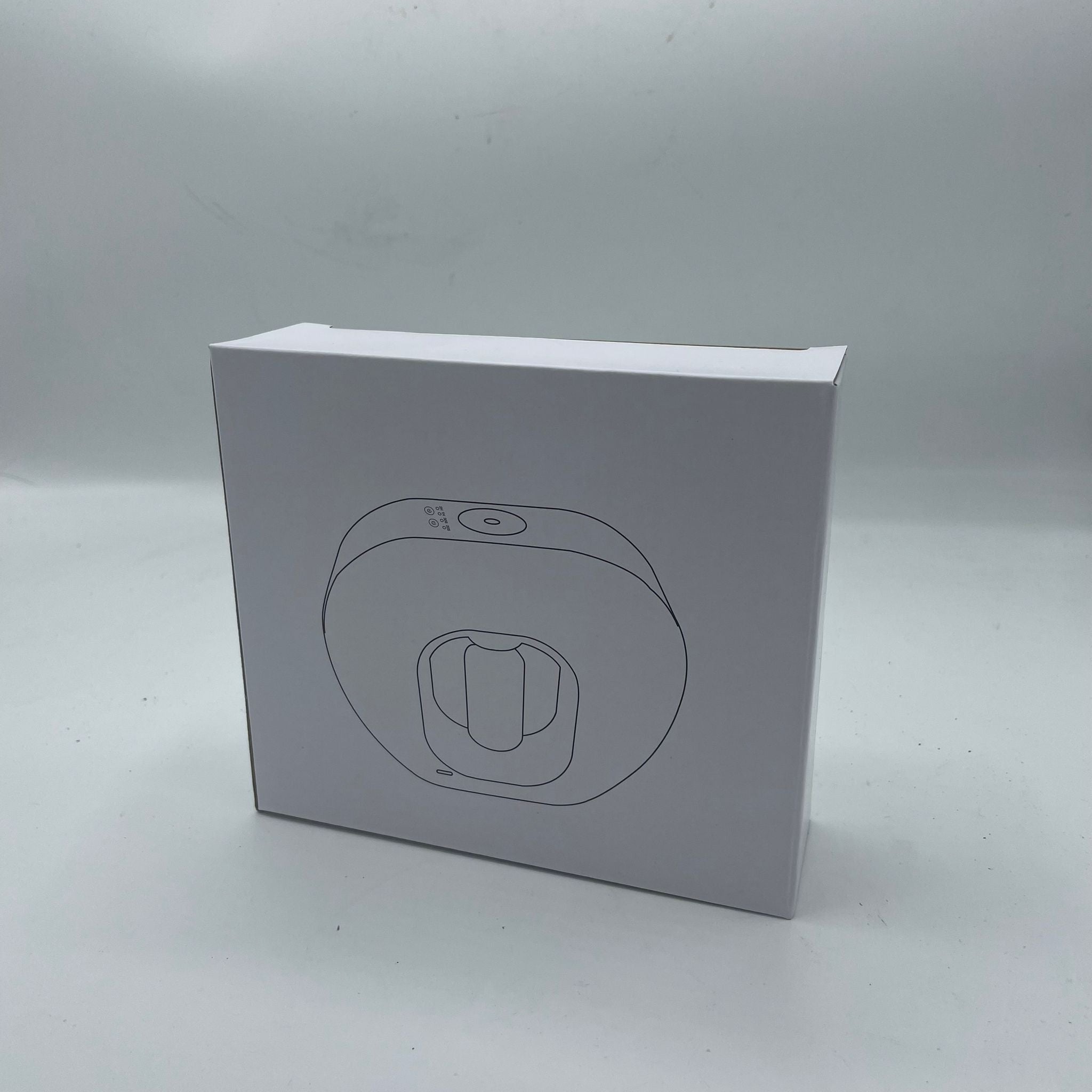 Dry aromatherapy nebulizer showing compact design for desk or bedside