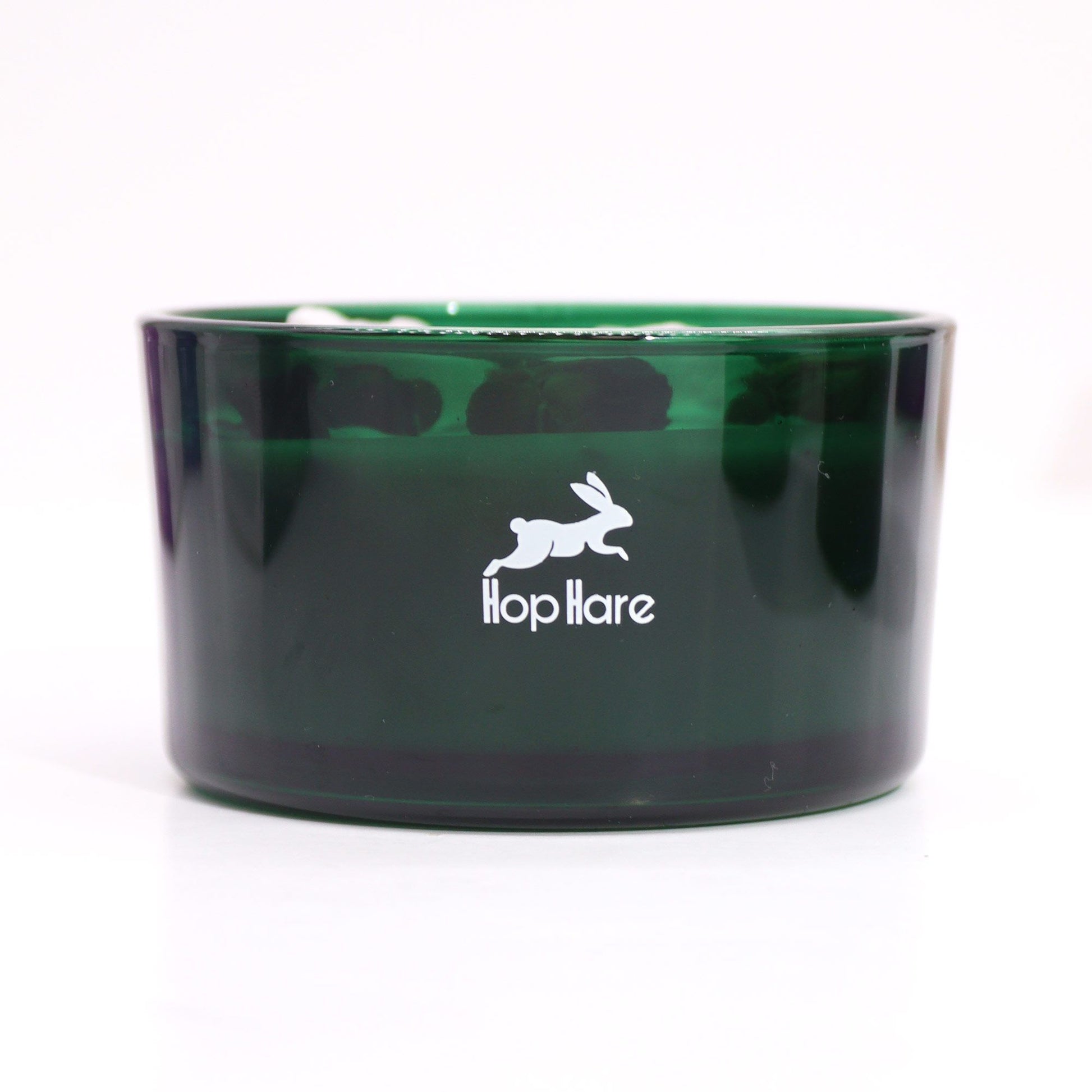 Crystal-infused aromatherapy candle with natural dried flowers