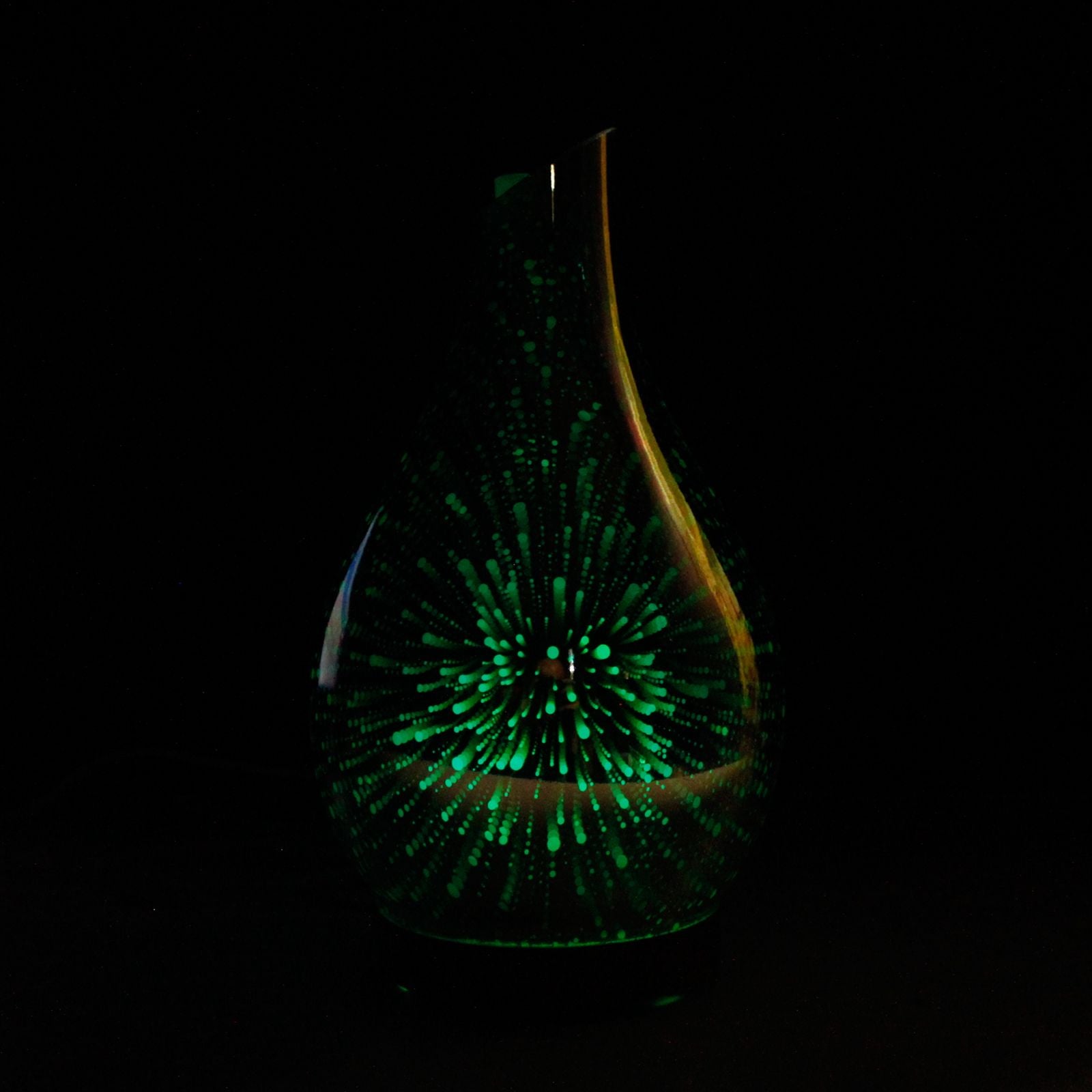 USB powered infinity LED diffuser with mesmerizing light effect