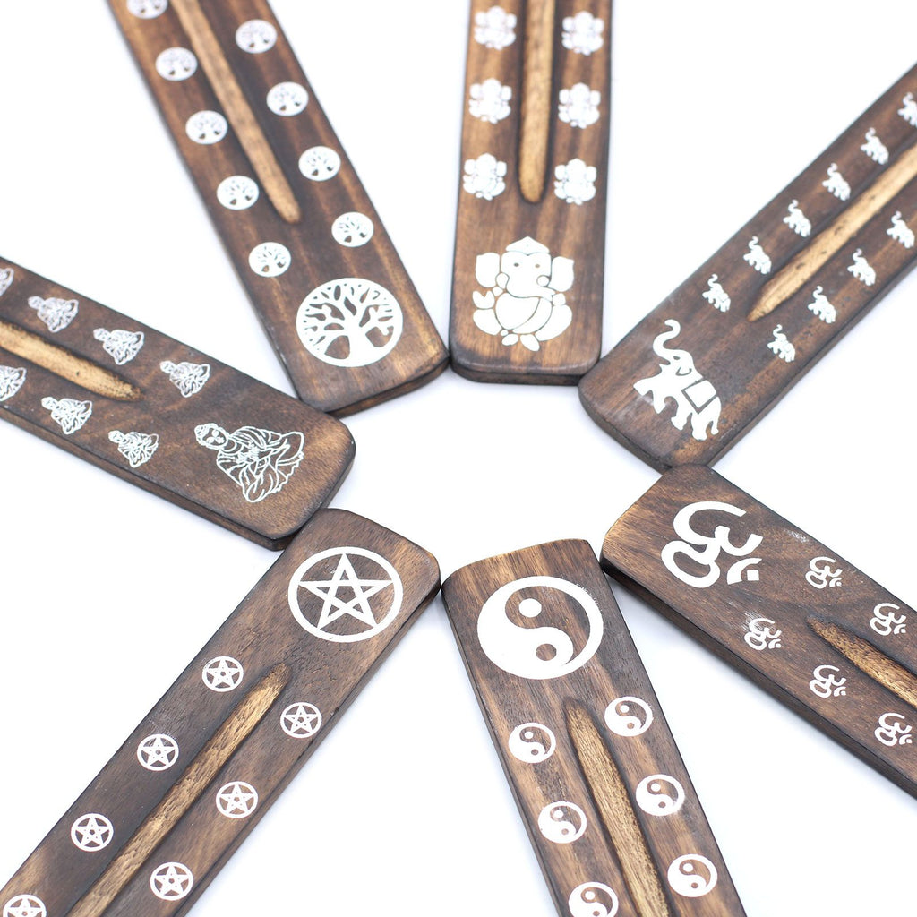 Carved Mango Wood Ashcatcher With Burnt Finish